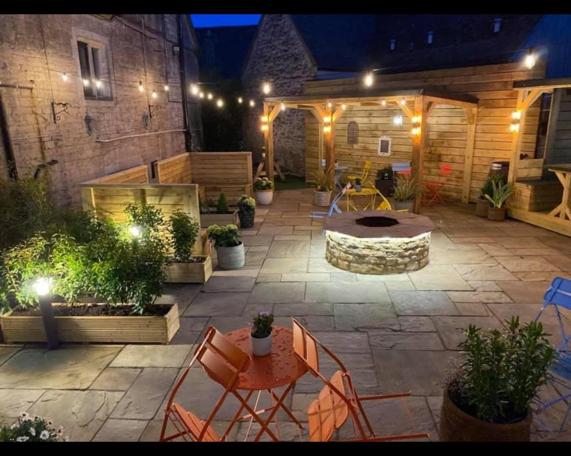 The Rose & Crown Farmhouse Kitchen Nympsfield 외부 사진